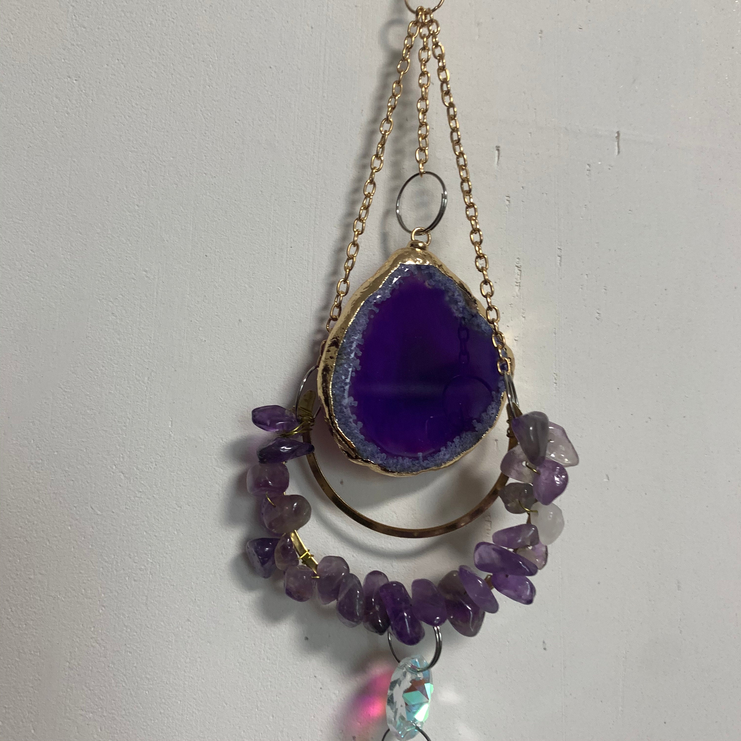 Purple Agate Slice Suncatcher,Sun Catcher for Windows Hanging, Rainbow Maker Crystal, Hanging Crystal Decor,Hanging SunDrop,Boho Home Decor