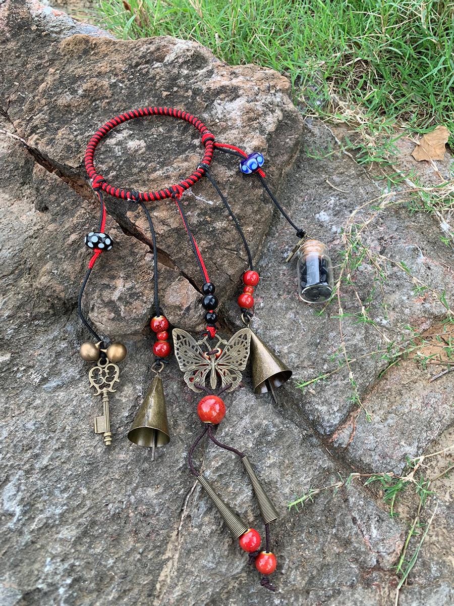 Witch Bells Wreath, Witch Bells for Door Protection, Witch Bells for Door Knob, Doorknob Protection Bell, Wreath Wind Chimes,Witchcraft