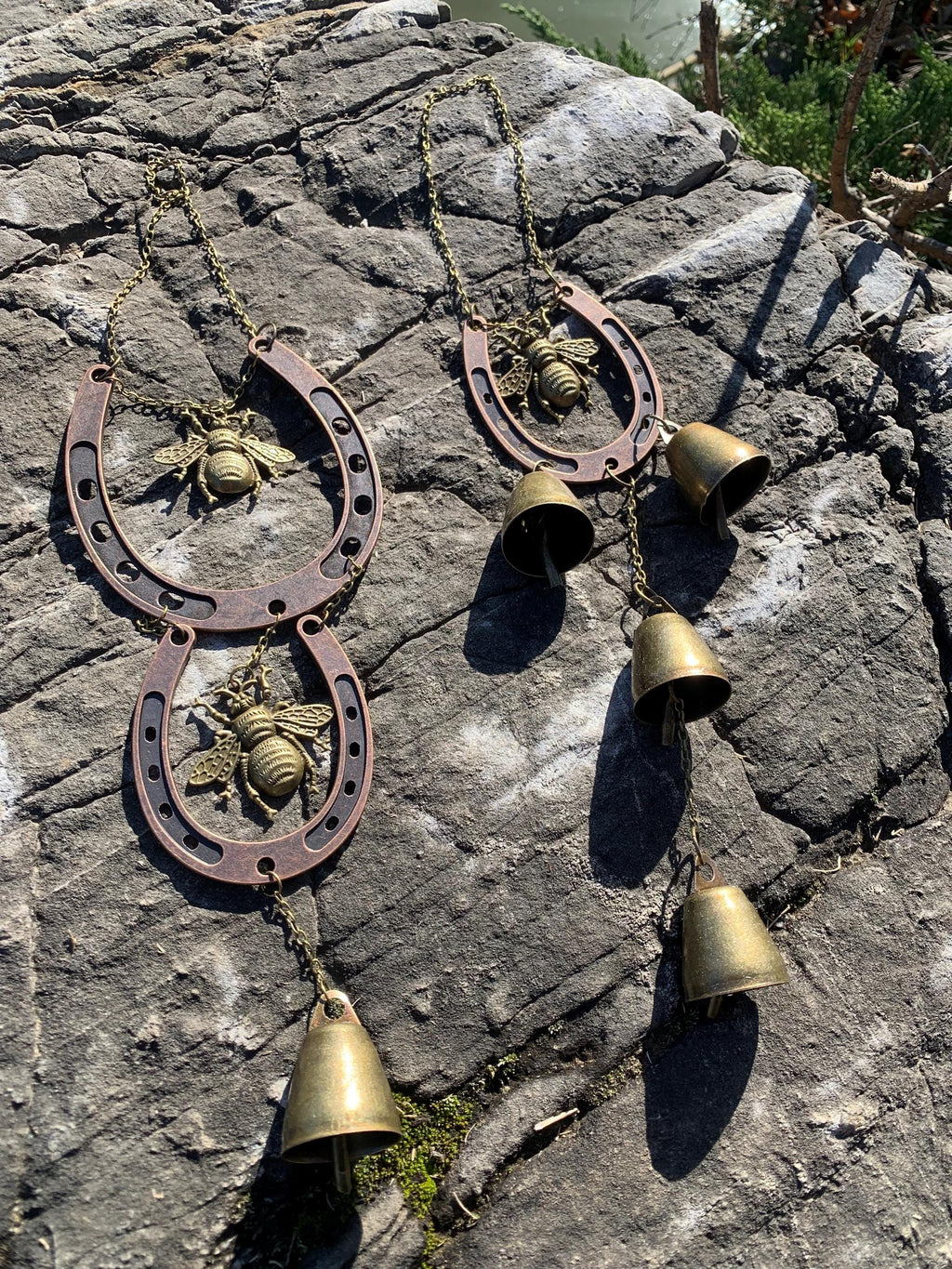 Outdoor Witches Bells with Horseshoe and Bee Charm for Home Protection