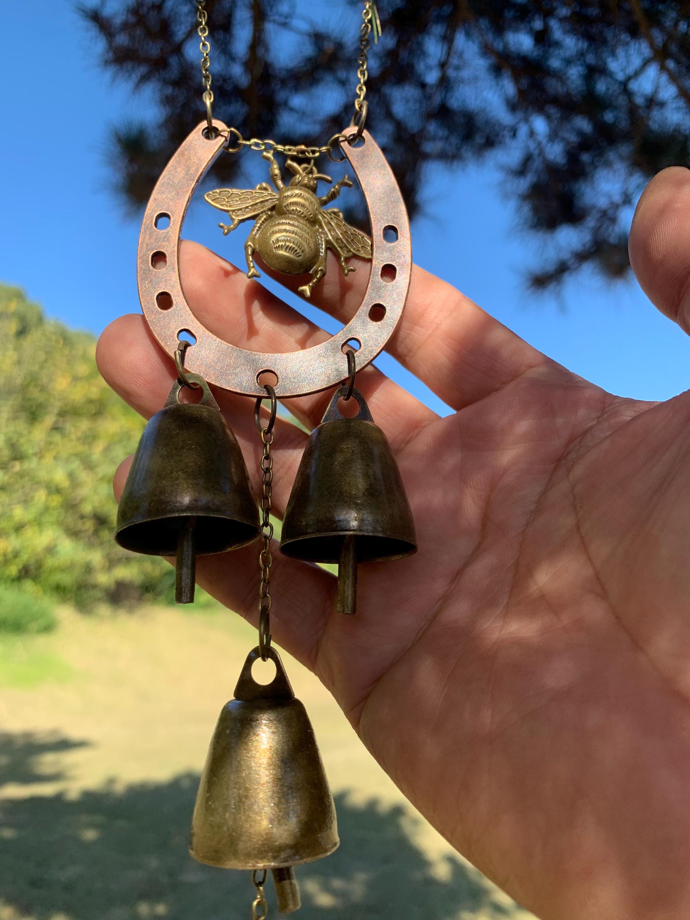 Outdoor Witches Bells with Horseshoe and Bee Charm for Home Protection